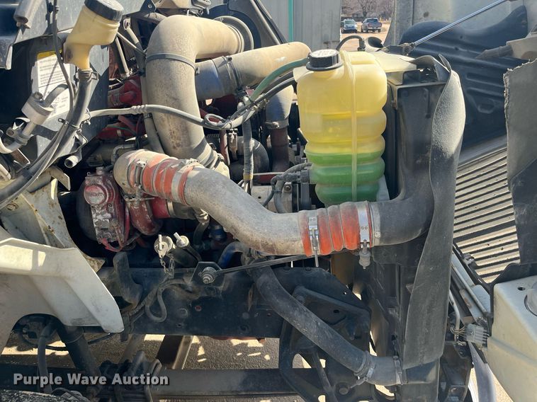 image for item HP9463 2009 International TranStar 8600  semi truck