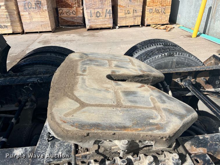 image for item HP9463 2009 International TranStar 8600  semi truck