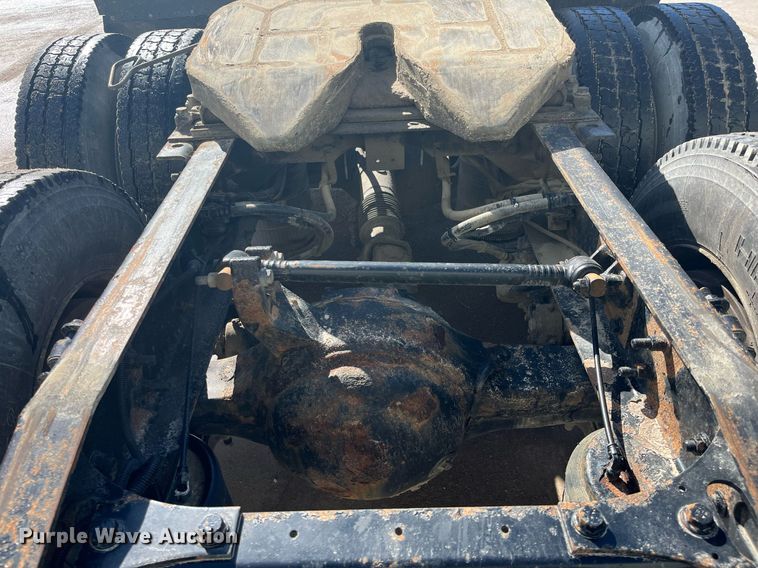 image for item HP9463 2009 International TranStar 8600  semi truck