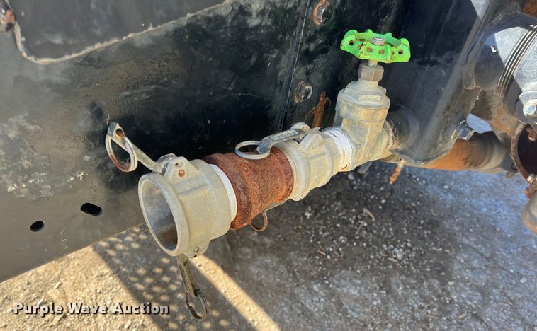 image for item ID9366 2002 International 8100  water truck