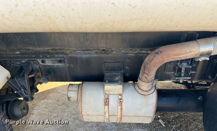 image for item ID9366 2002 International 8100  water truck