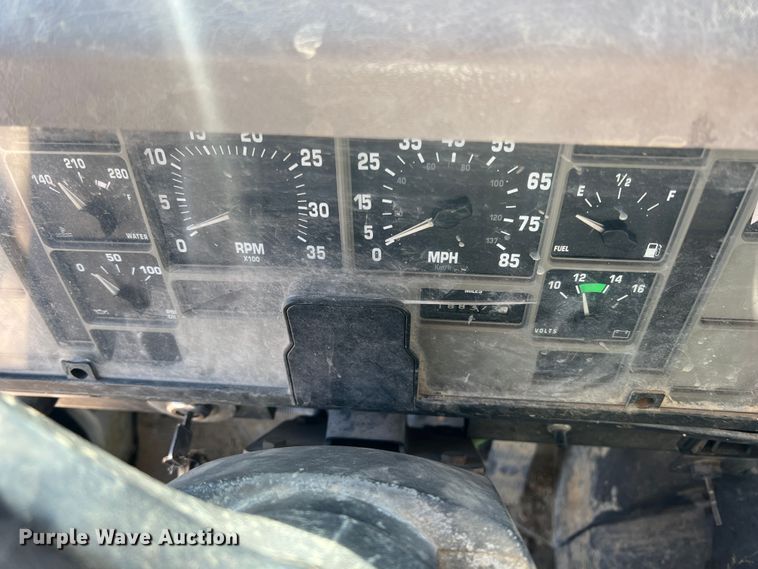 image for item ID9366 2002 International 8100  water truck