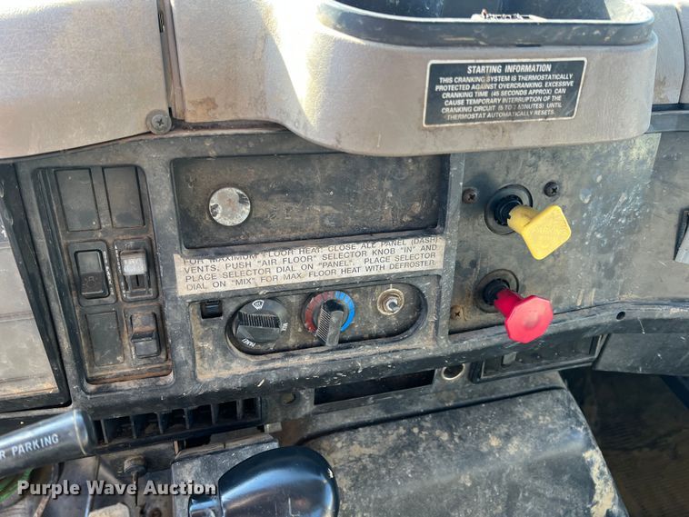 image for item ID9366 2002 International 8100  water truck