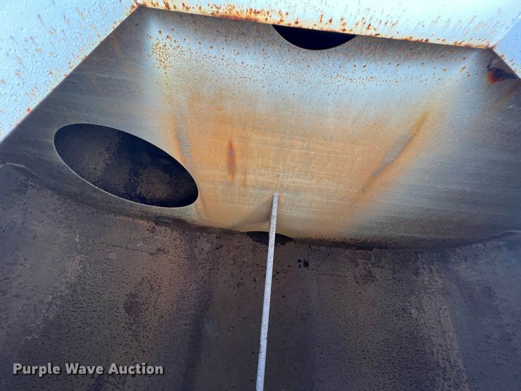 image for item ID9366 2002 International 8100  water truck