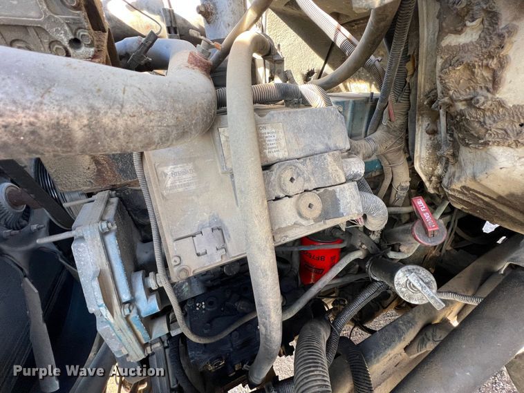 image for item ID9366 2002 International 8100  water truck