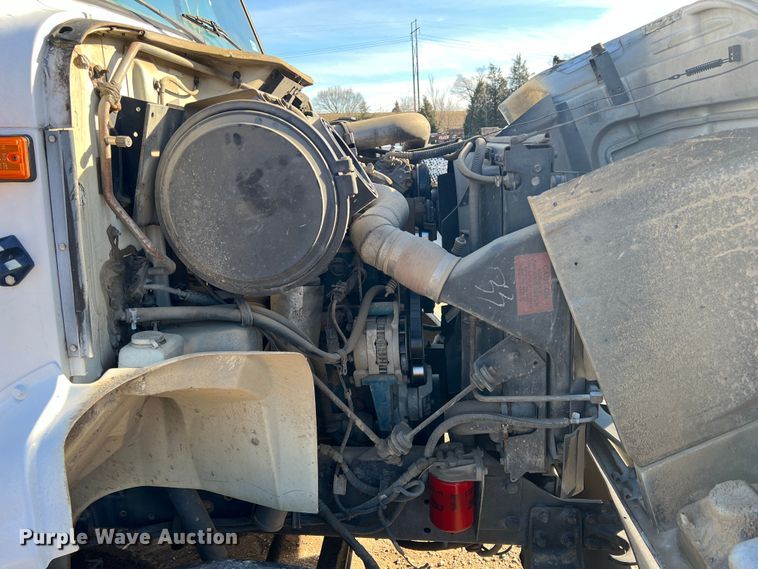 image for item ID9366 2002 International 8100  water truck