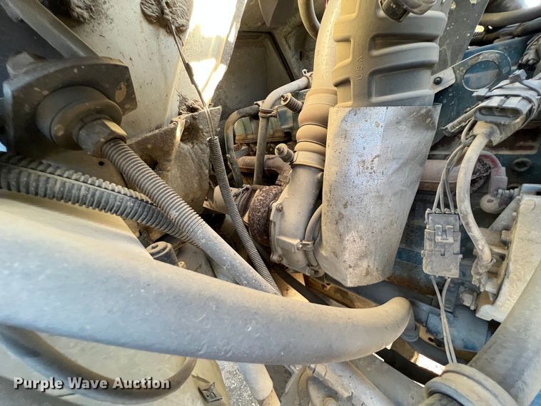 image for item ID9366 2002 International 8100  water truck