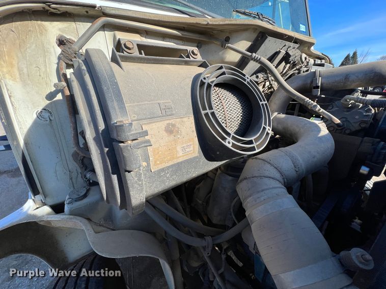 image for item ID9366 2002 International 8100  water truck