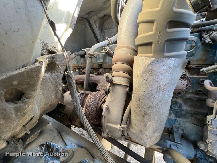 image for item ID9366 2002 International 8100  water truck