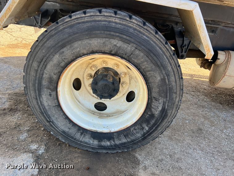 image for item ID9366 2002 International 8100  water truck