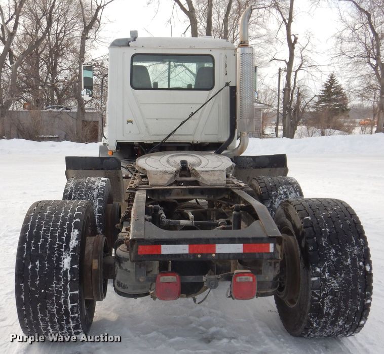 image for item IO9360 2003 Mack CX613  semi truck