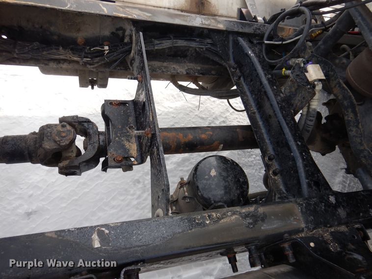 image for item IO9360 2003 Mack CX613  semi truck