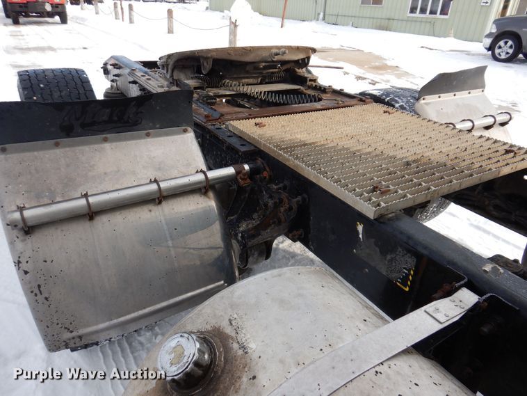 image for item IO9360 2003 Mack CX613  semi truck