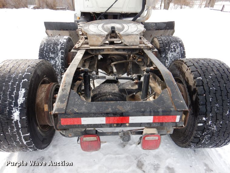 image for item IO9360 2003 Mack CX613  semi truck