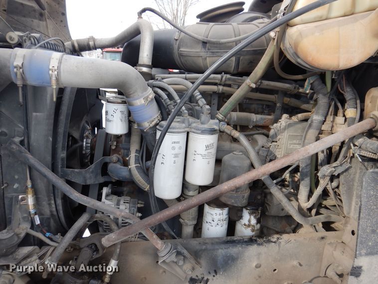 image for item IO9360 2003 Mack CX613  semi truck