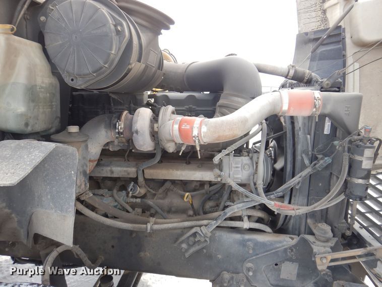 image for item IO9360 2003 Mack CX613  semi truck