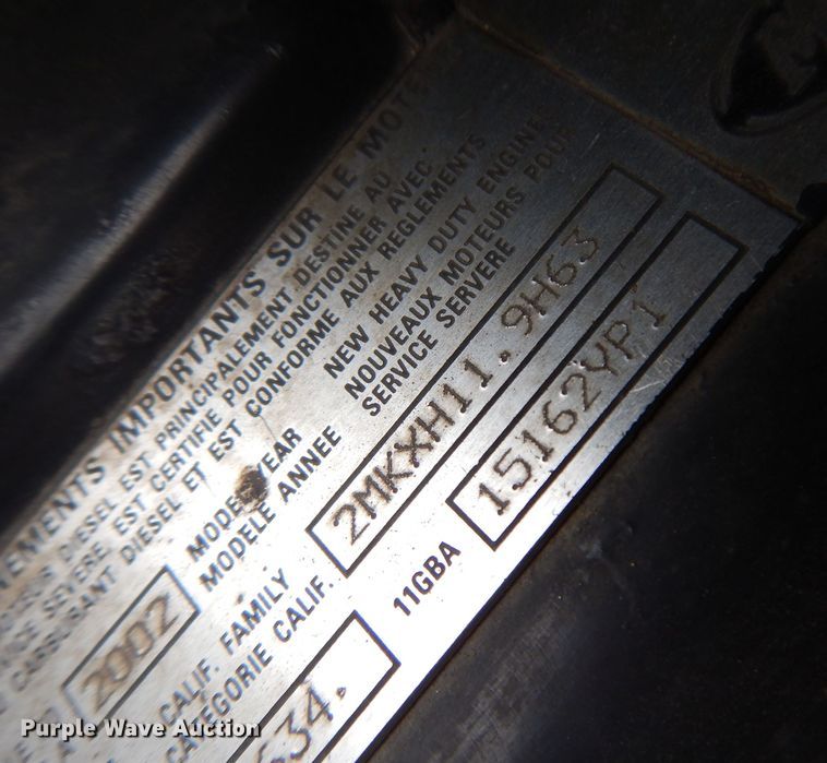 image for item IO9360 2003 Mack CX613  semi truck