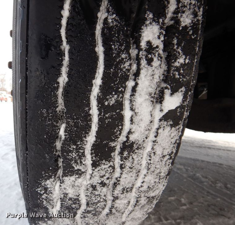 image for item IO9360 2003 Mack CX613  semi truck