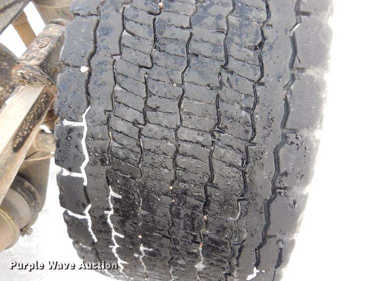 image for item IO9360 2003 Mack CX613  semi truck