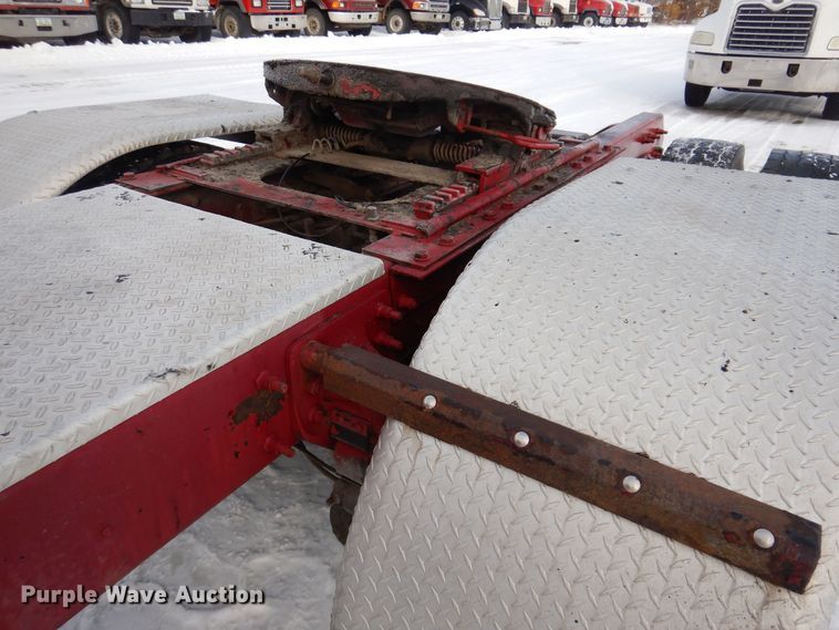 image for item IO9361 1995 Mack CH613  semi truck