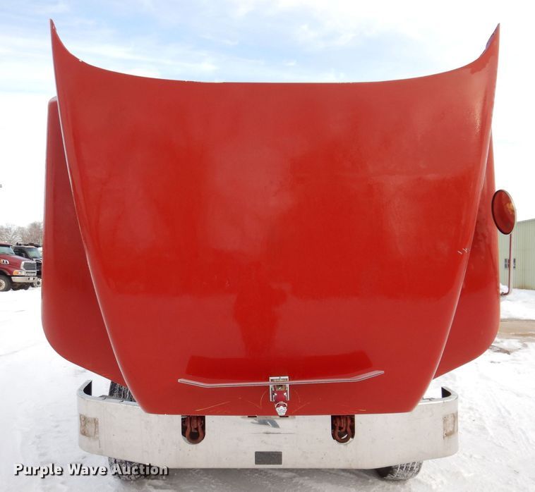 image for item IO9361 1995 Mack CH613  semi truck