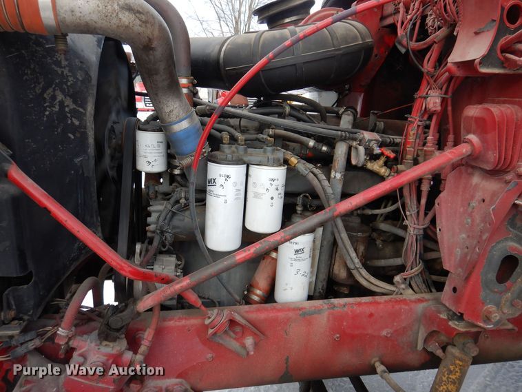 image for item IO9361 1995 Mack CH613  semi truck