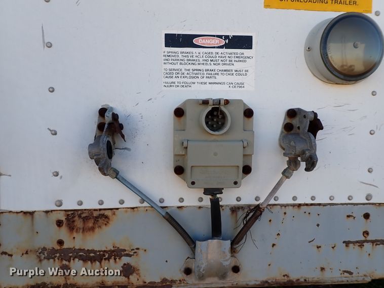 image for item IS9341 1995 Freuhauf FBHLP-91.5-NF2-53  dry van trailer