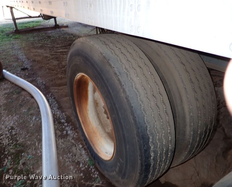 image for item IS9341 1995 Freuhauf FBHLP-91.5-NF2-53  dry van trailer