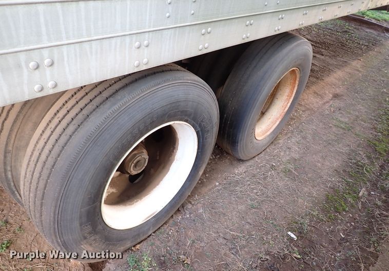 image for item IS9341 1995 Freuhauf FBHLP-91.5-NF2-53  dry van trailer