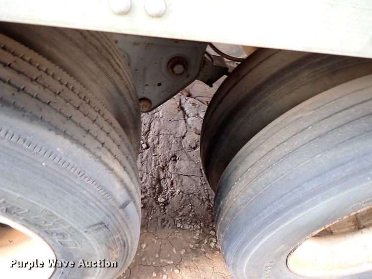 image for item IS9341 1995 Freuhauf FBHLP-91.5-NF2-53  dry van trailer