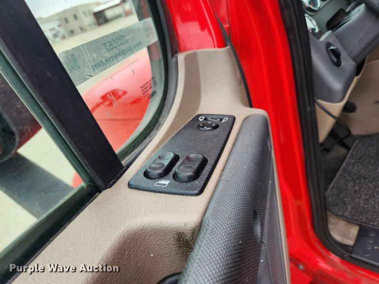 image for item JB9567 2015 Freightliner Cascadia 125  semi truck