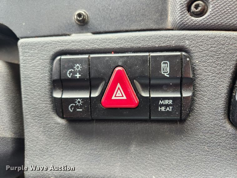 image for item JB9567 2015 Freightliner Cascadia 125  semi truck