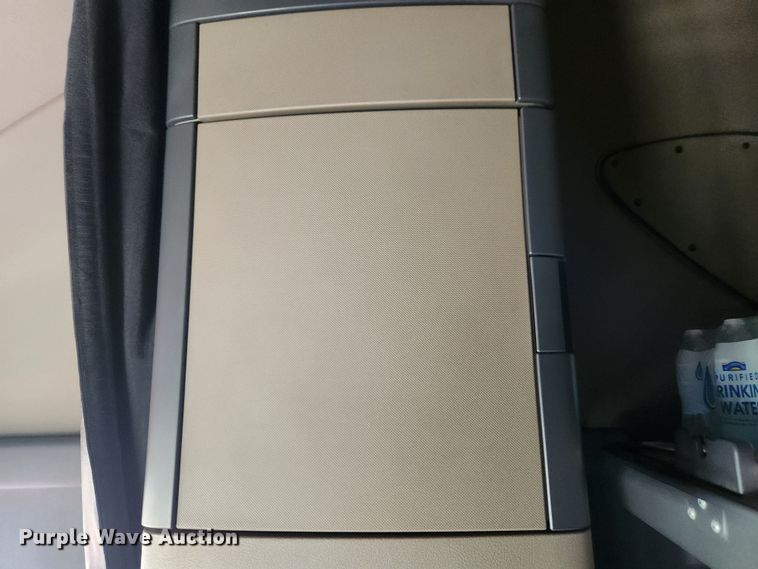 image for item JB9567 2015 Freightliner Cascadia 125  semi truck