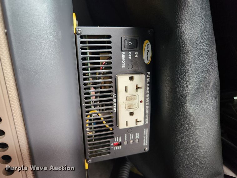 image for item JB9567 2015 Freightliner Cascadia 125  semi truck