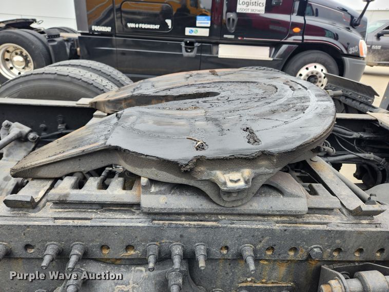 image for item JB9567 2015 Freightliner Cascadia 125  semi truck