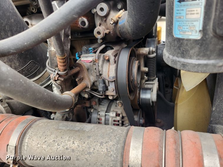 image for item JB9567 2015 Freightliner Cascadia 125  semi truck