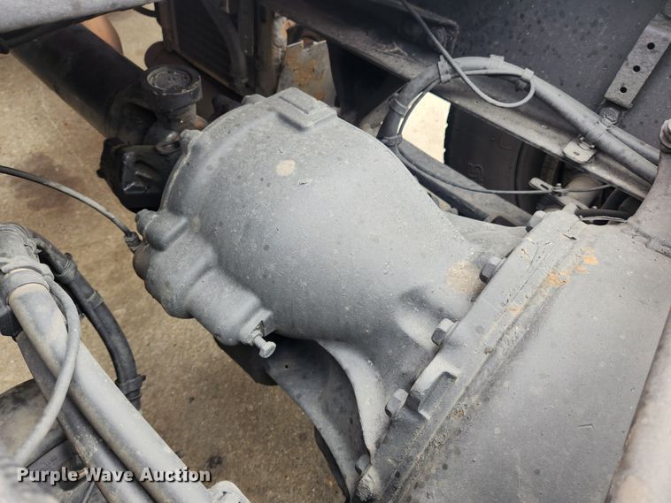 image for item JB9567 2015 Freightliner Cascadia 125  semi truck