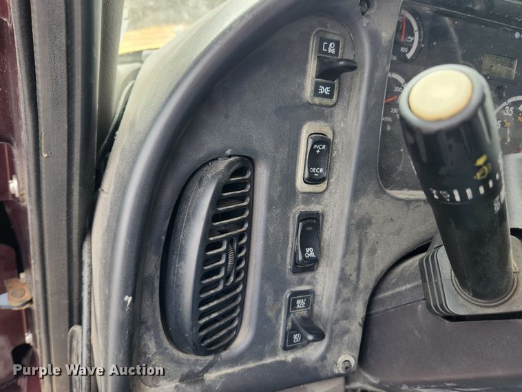 image for item JB9603 2008 Freightliner Business Class M2  box truck