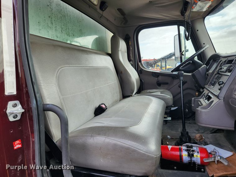 image for item JB9603 2008 Freightliner Business Class M2  box truck