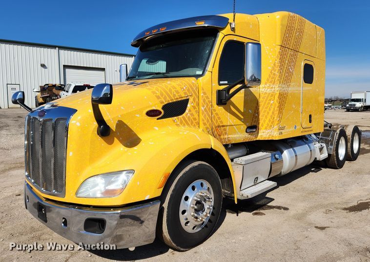 image for item JB9610 2016 Peterbilt 579 semi truck