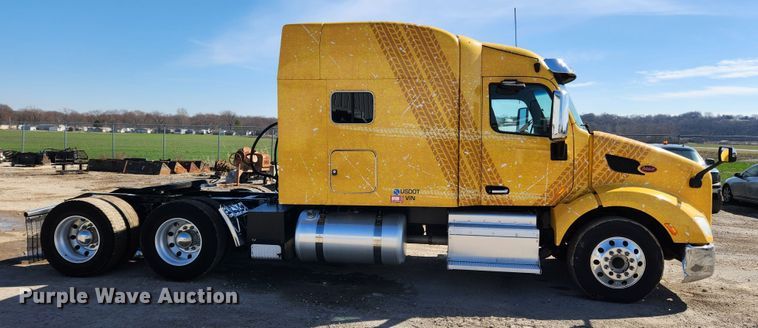 image for item JB9610 2016 Peterbilt 579 semi truck