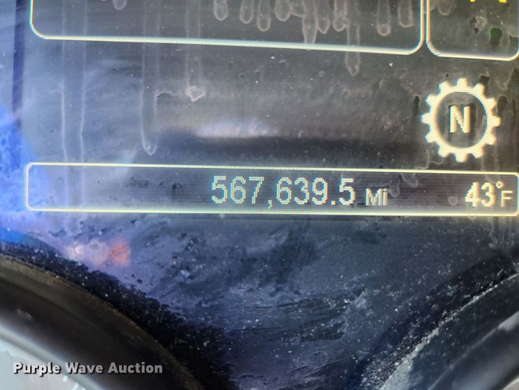 image for item JB9610 2016 Peterbilt 579 semi truck