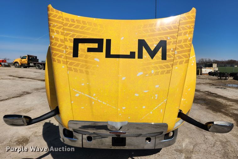 image for item JB9610 2016 Peterbilt 579 semi truck