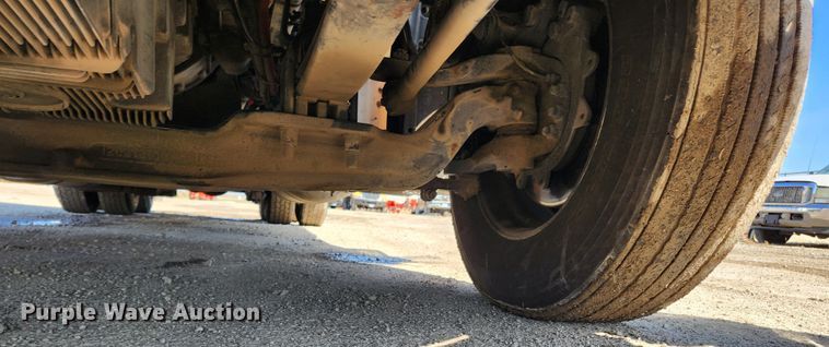 image for item JB9610 2016 Peterbilt 579 semi truck