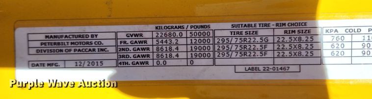 image for item JB9610 2016 Peterbilt 579 semi truck