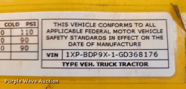 image for item JB9610 2016 Peterbilt 579 semi truck