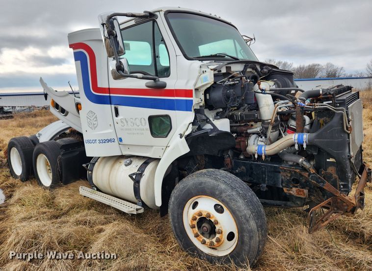 image for item JB9621 2008 Sterling A9500  semi truck