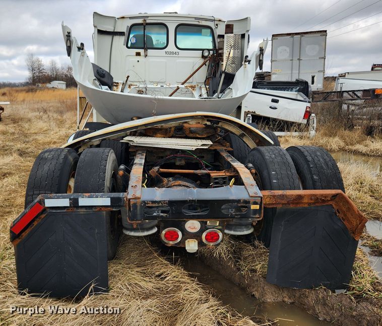 image for item JB9621 2008 Sterling A9500  semi truck