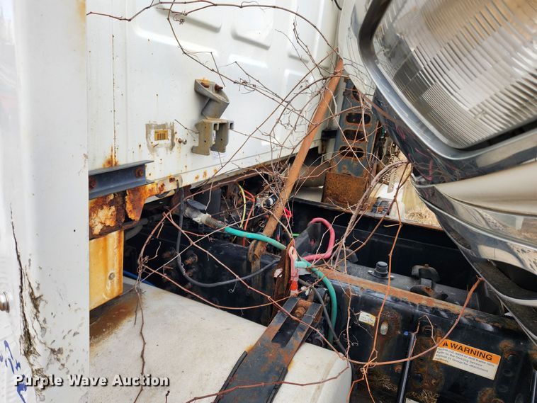 image for item JB9621 2008 Sterling A9500  semi truck