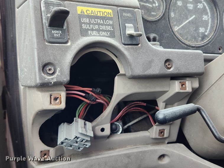 image for item JB9621 2008 Sterling A9500  semi truck